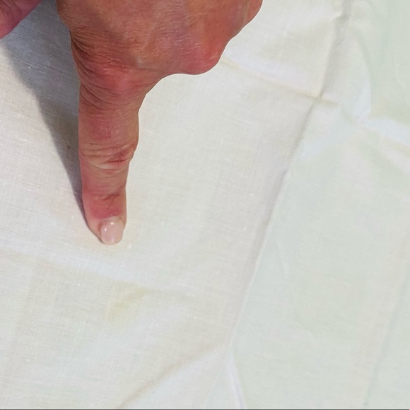 8 Vintage Linen White Napkins w/ Floral Cutouts - Picture 14 of 16